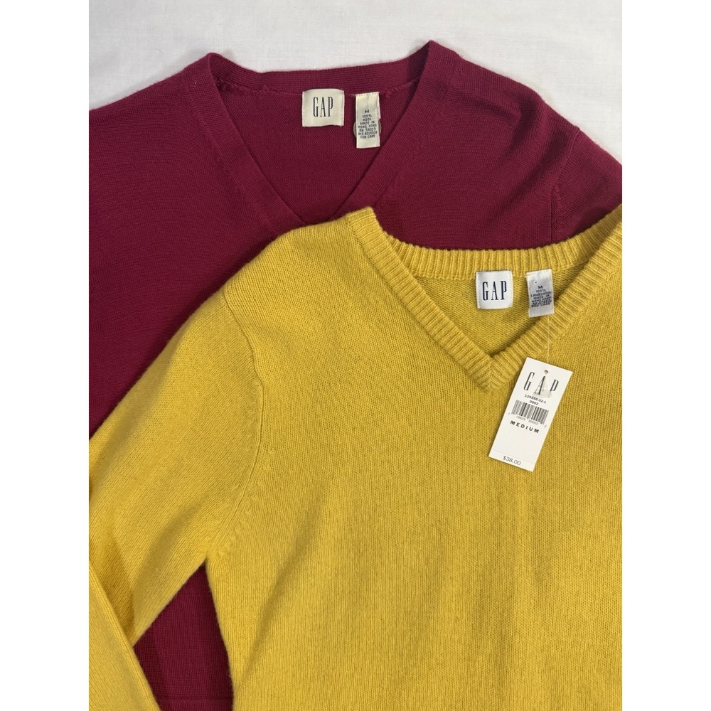 Lot Of 2 GAP 100% Wool Medium Long sleeve Maroon And Yellow (nwt)